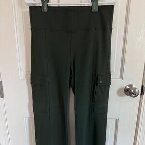 Athleta Delancey Cargo straight pants, MP, medium petite